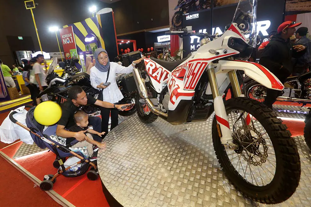 Pengunjung PRJ - Hunter 450 Rally